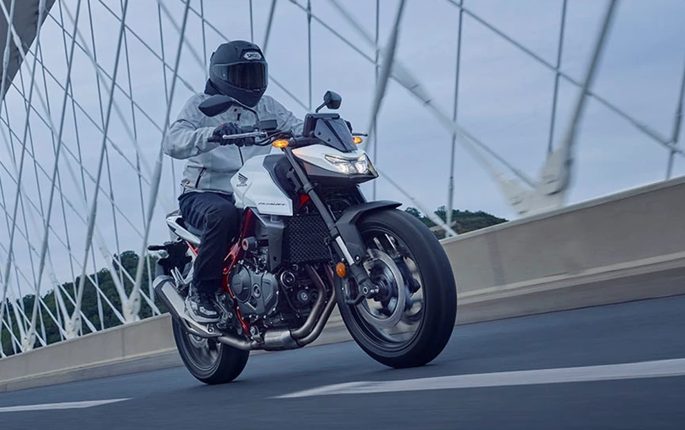 CB 750 Hornet — detalhe
