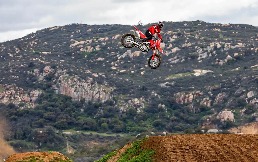 Linha CRF 450 — detalhe