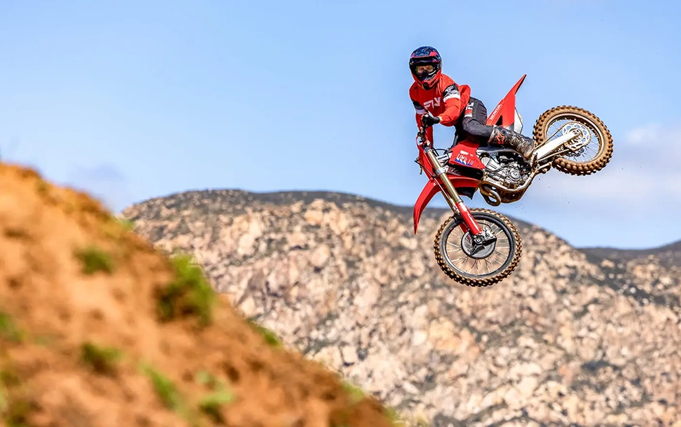 Linha CRF 450 — detalhe
