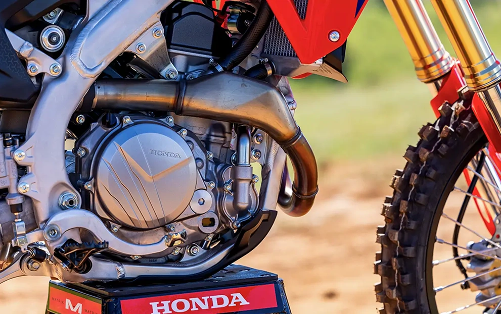 Linha CRF 450 — detalhe