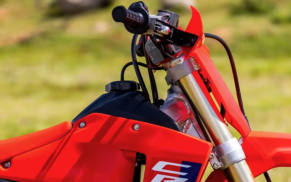 Linha CRF 450 — detalhe