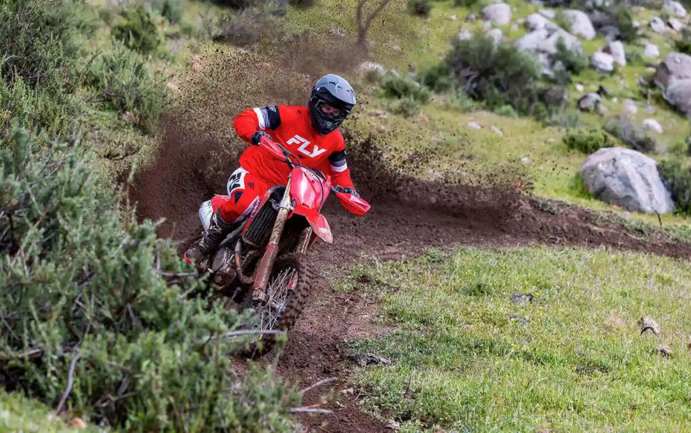 Linha CRF 450 — detalhe