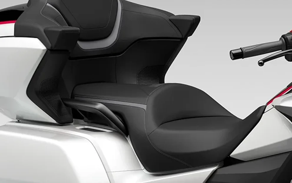 GL 1800 Gold Wing Tour — detalhe